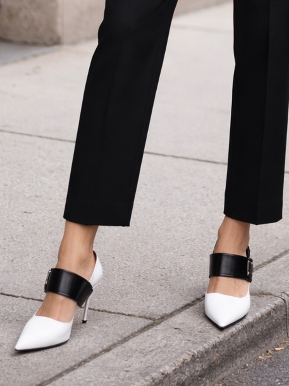 Alfani Black and White Women's Mules